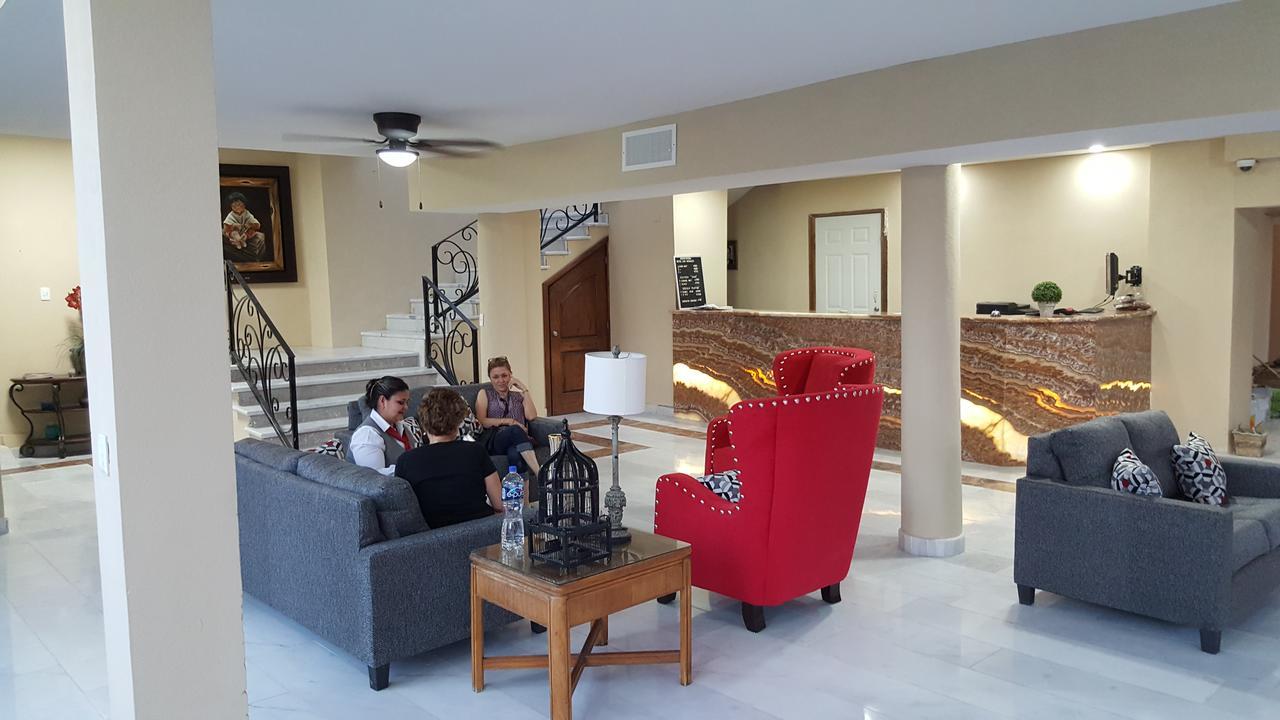 Los Nogales Inn Camargo Luaran gambar