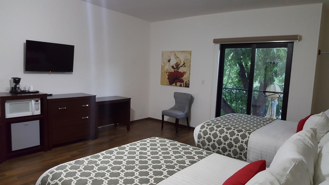 Los Nogales Inn Camargo Luaran gambar