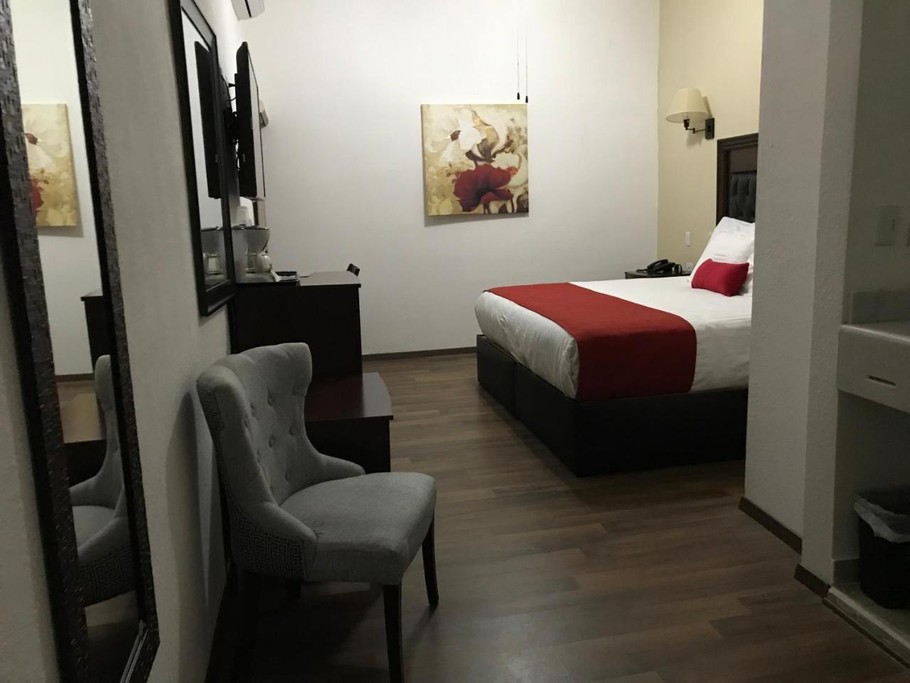 Los Nogales Inn Camargo Luaran gambar